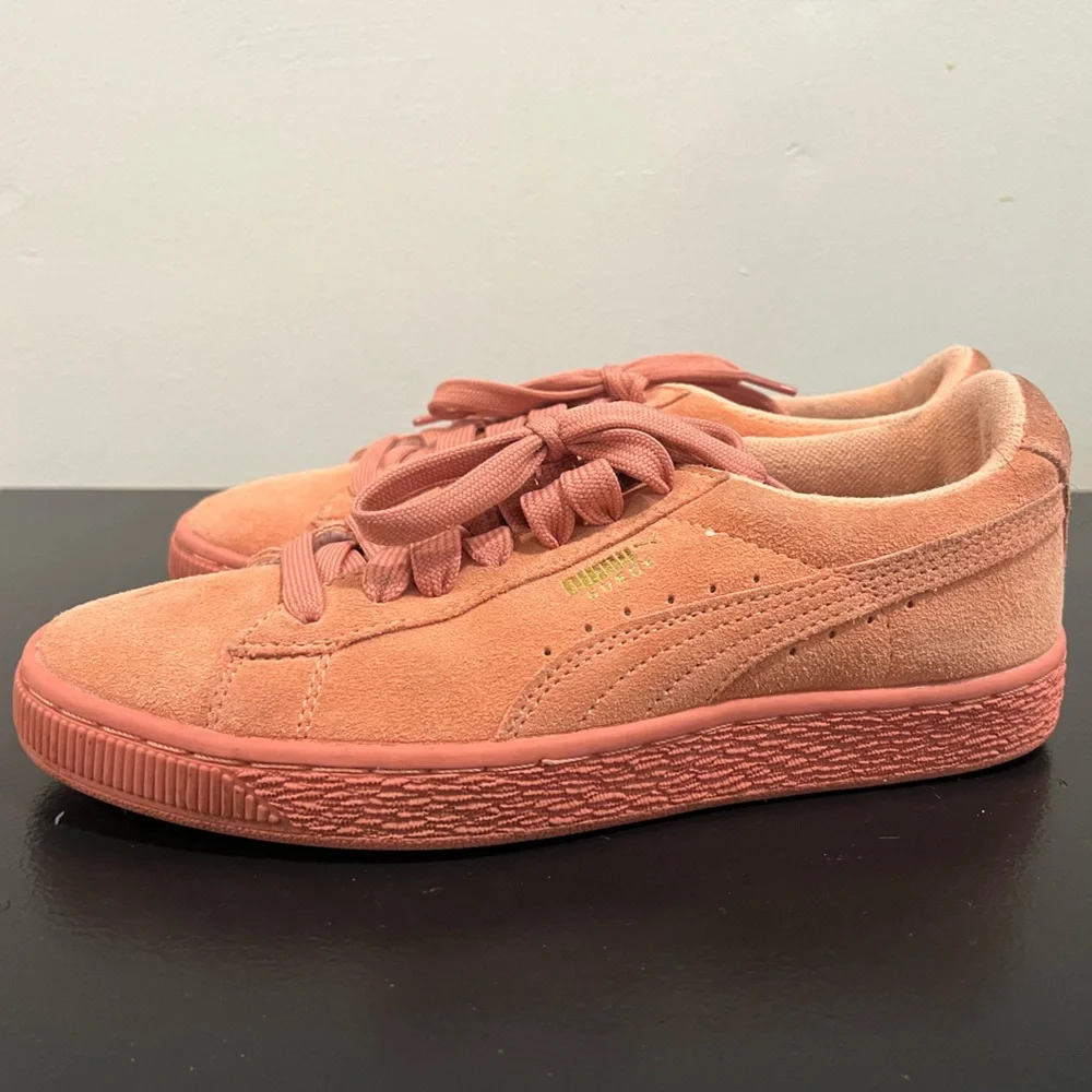 PUMA Suede Jr Desert Flower Classic Athletic Shoe - Picture 3 of 6